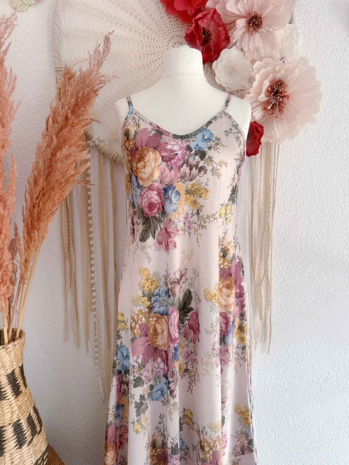 SLIP-DRESS MIT ROMANTISCHEM GOBELINPRINT IN BLAU/ROSA - ONE SIZE -