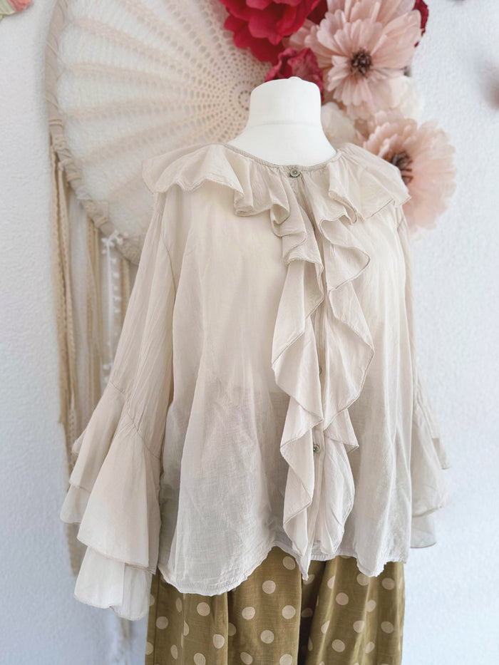 BLUSE MIT RÜSCHEN IN BEIGE - ONE SIZE -