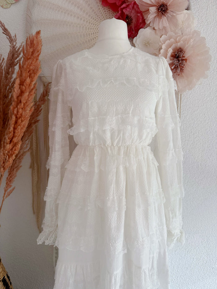 ROMANTISCHES SPITZENKLEID IN MIDILÄNGE - VERSCH. GRÖßEN -