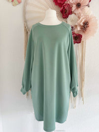OVERSIZED SWEATERKLEID IN LINDGRÜN - ONE SIZE -