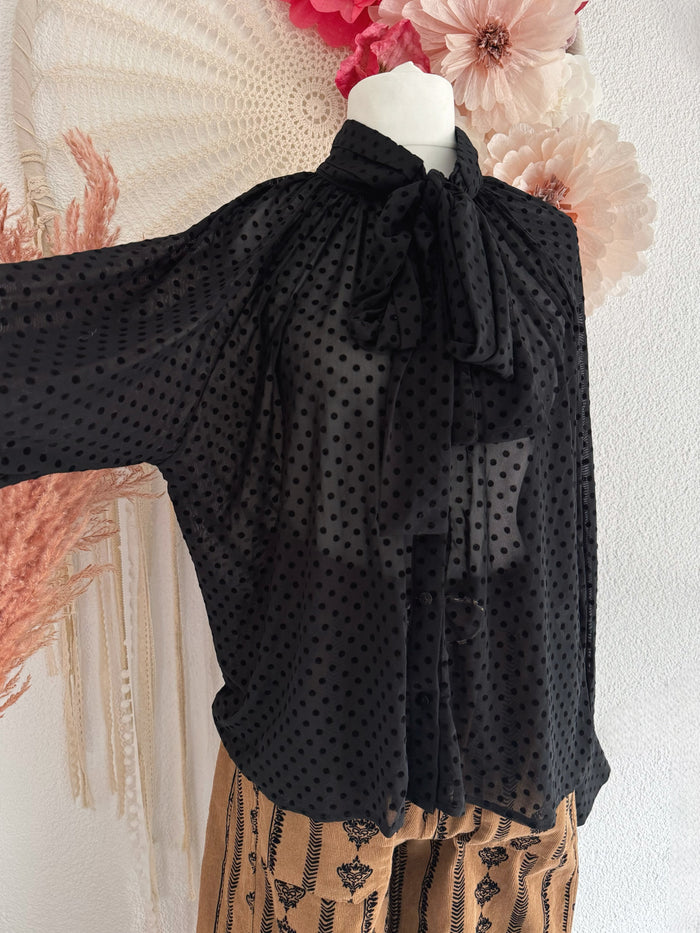 PÜNKTCHENBLUSE MIT GROßER SCHLEIFE - VERSCH. GRÖßEN