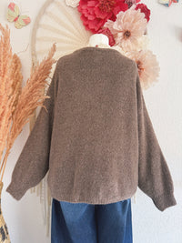 GEMÜTLICHE & KUSCHELIGE STRICKJACKE MIT KNEBELVERSCHLUSS IN BRAUN - ONE SIZE -