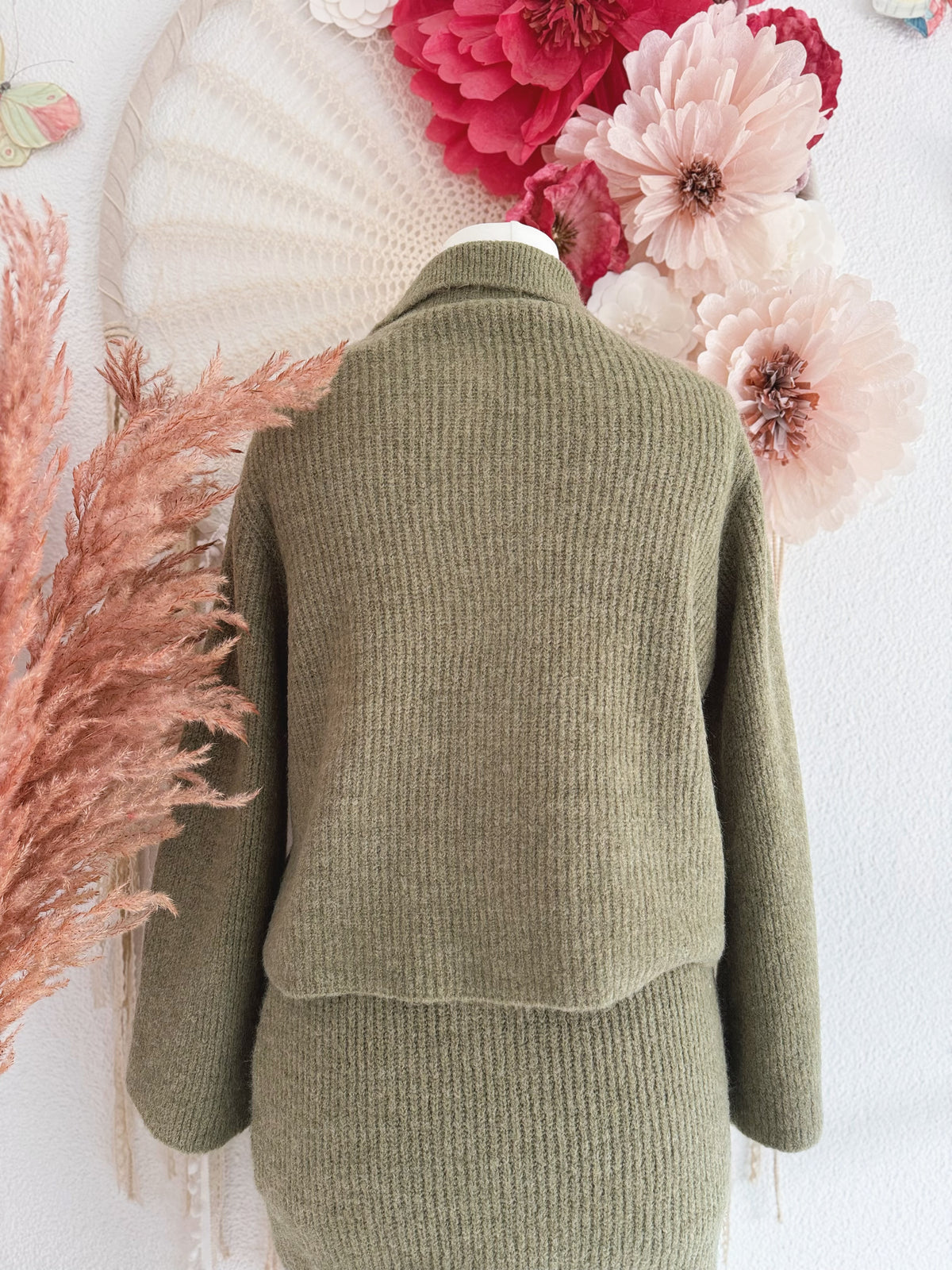 STRICK - ZWEITEILER - STRICKJÄCKEN & ROCK IN KHAKI - ONE SIZE -