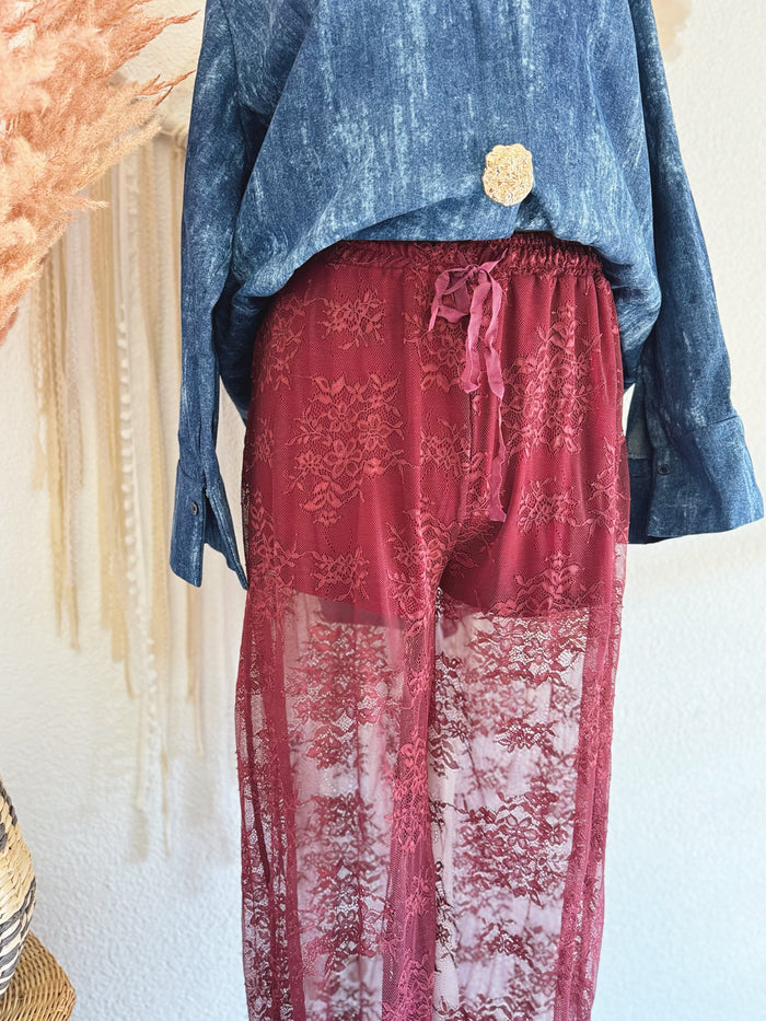 HOSE AUS SPITZE IN BURGUNDER - ONE SIZE -