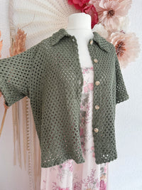 OVERSIZED CROCHET-JÄCKCHEN IN KHAKI - ONE SIZE -