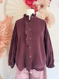 CORDBLUSE MIT RÜSCHEN IN AUBERGINE - ONE SIZE -