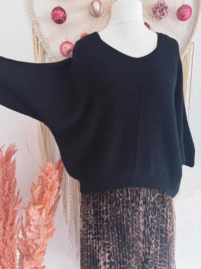 PLISSEEKLEID MIT TÜLL UND STRICKPULLOVER IN SCHWARZ MIT LEO - ONE SIZE -