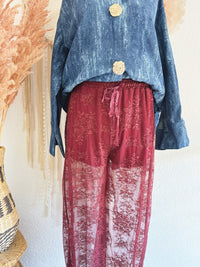 HOSE AUS SPITZE IN BURGUNDER - ONE SIZE -