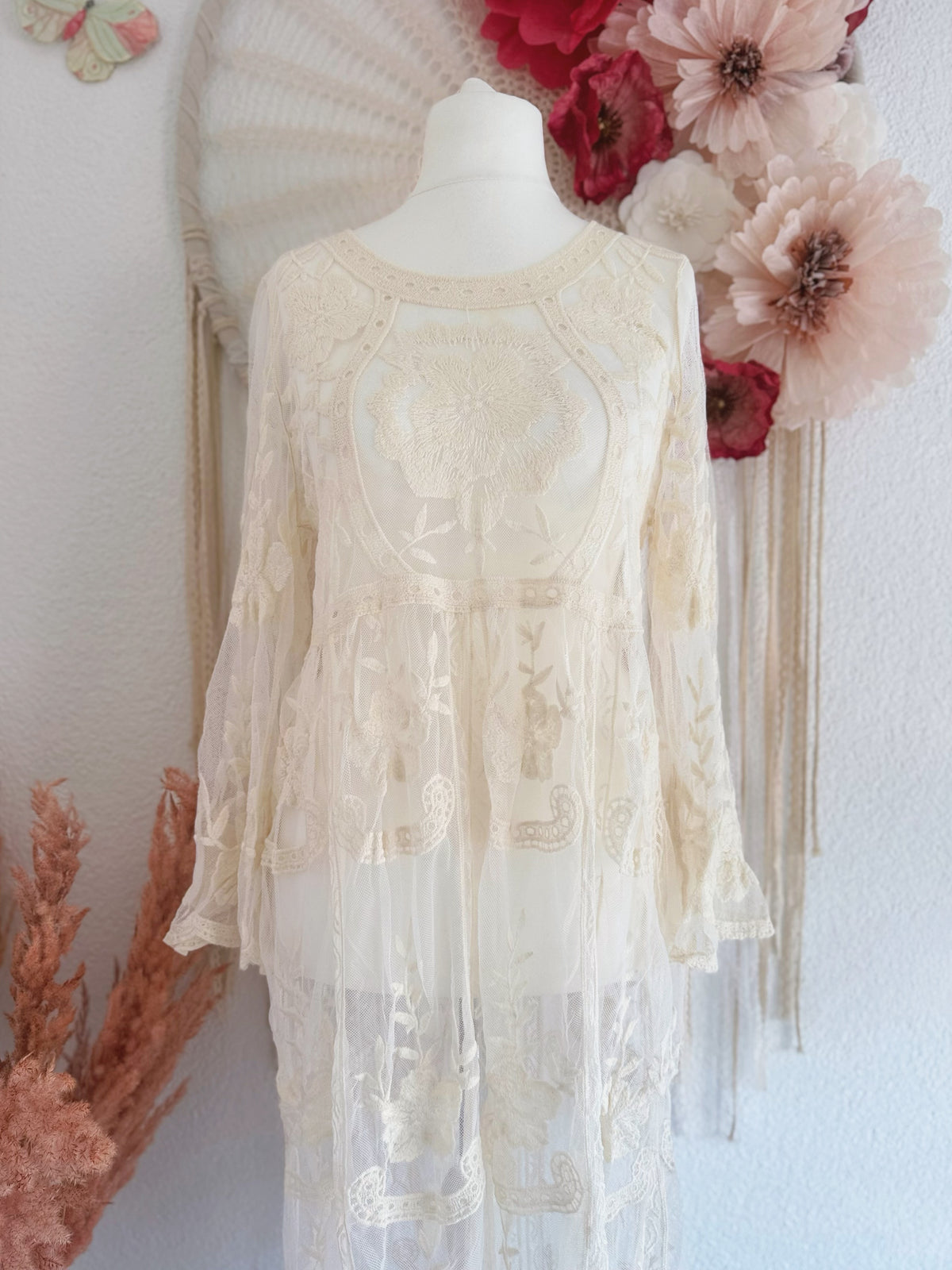 SPITZENKLEID IN CREME - ONE SIZE -