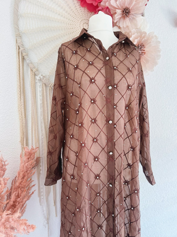 OVERSIZED LONGBLUSE MIT BLUMENSTICKEREIEN & STRASS IN BRAUN - ONE SIZE -
