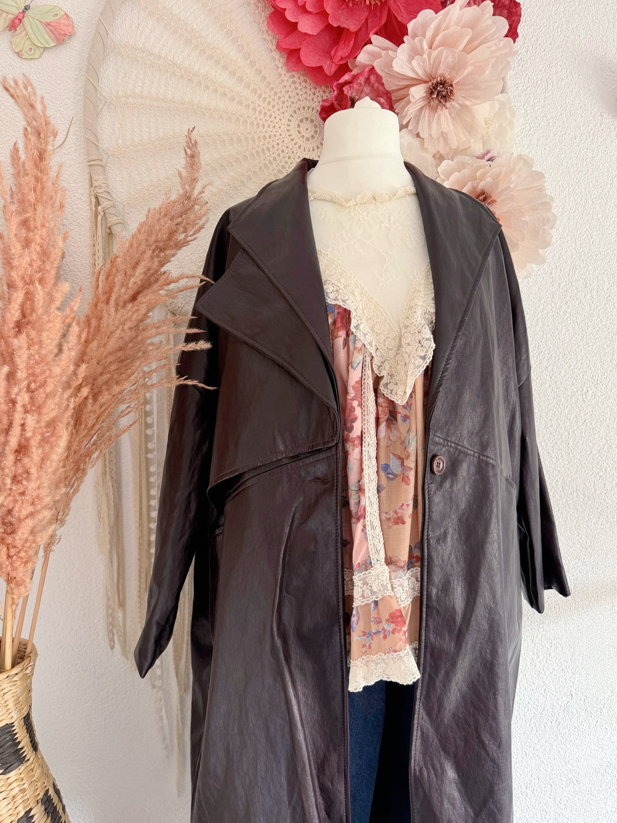 OVERSIZED-KUNSTLEDERMANTEL IN AUBERGINE - ONE SIZE -