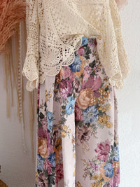 TRAUMHAFTE WIDE-LEG-HOSE MIT ROMANTISCHEM GOBELINPRINT IN ROSA - ONE SIZE -