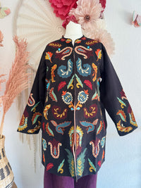 BOHOMANTEL MIT BUNTEN STICKEREIEN - VERSCH. GRÖßEN