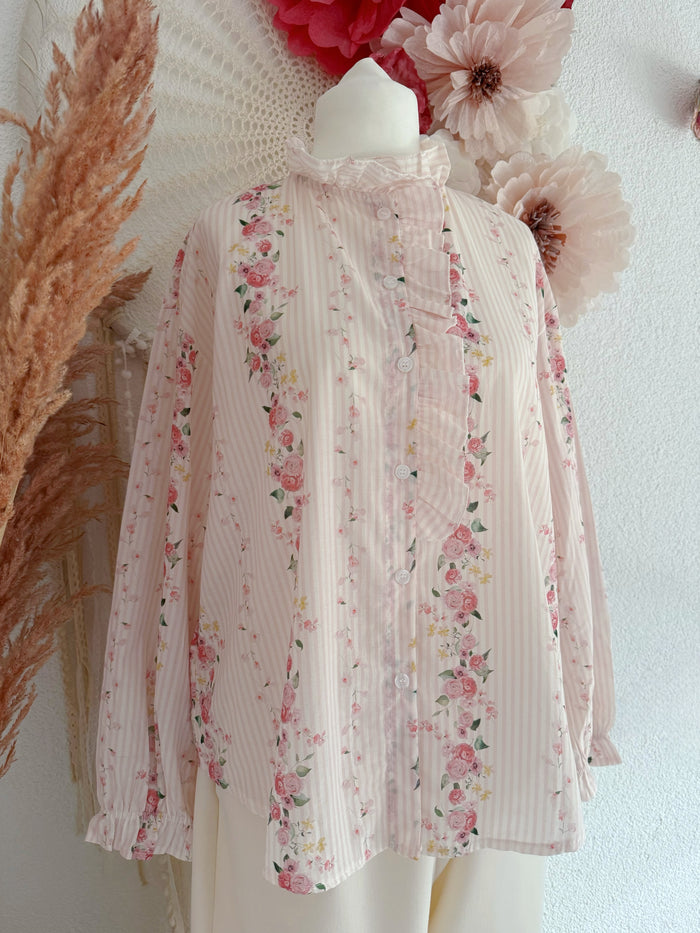 ROMANTISCHE BLUSE MIT ROSEN-PRINT & VOLANTS - ONE SIZE -