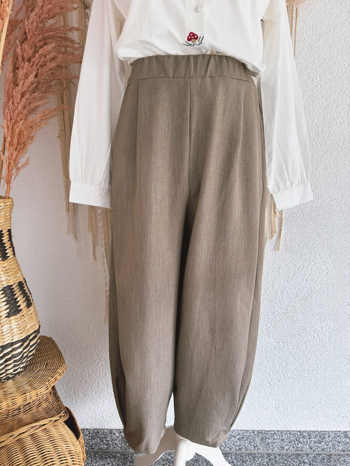 ELEGANTE STOFFHOSE IN MELIERTEM TAUPE - ONE SIZE -
