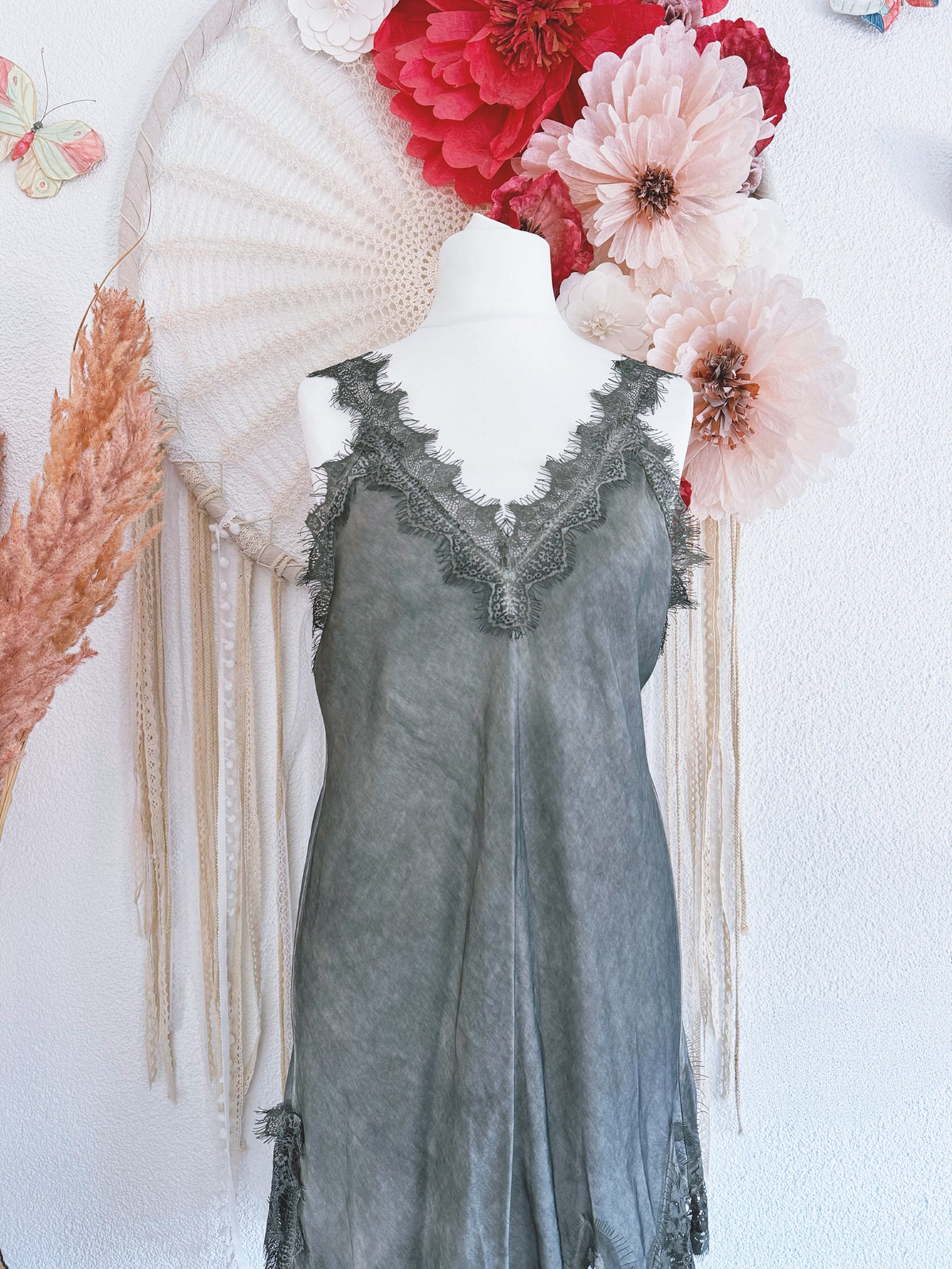 ASYMMETRISCHES SPITZENTOP IN KHAKI - ONE SIZE -