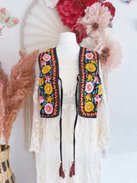 FLORALE BOHOWESTE MIT STICKEREIEN UND PAILLETTEN- ONE SIZE -