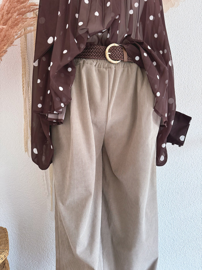 WEITE CORDHOSE MIT GÜRTEL IN BEIGE - ONE SIZE -