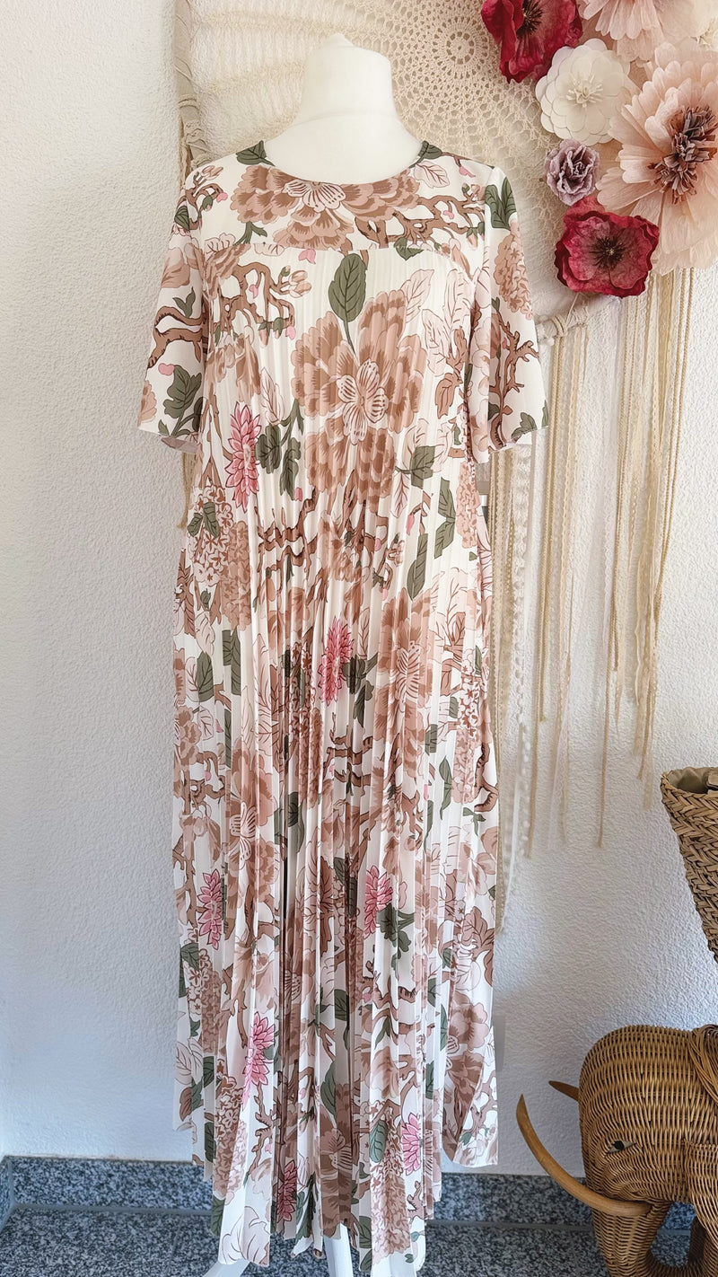 PLISSEEKLEID MIT ÄRMELCHEN UND BLÜTENPRINT IN BEIGE - ONE SIZE -