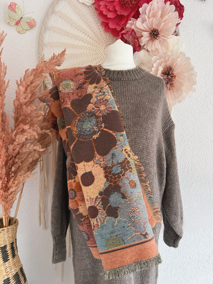 KUSCHELIGES XXL TUCH MIT BLÜTENMUSTER