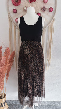 PLISSEEKLEID MIT TÜLL UND STRICKPULLOVER IN SCHWARZ MIT LEO - ONE SIZE -