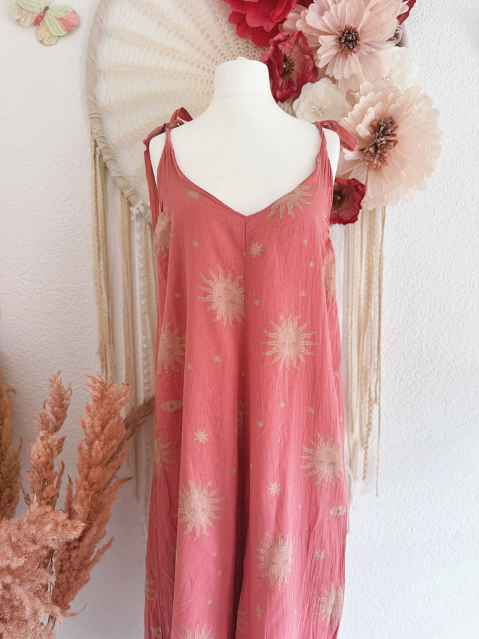 JUMPSUIT MIT SONNENPRINT IN ROSA - ONE SIZE -
