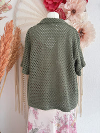 OVERSIZED CROCHET-JÄCKCHEN IN KHAKI - ONE SIZE -