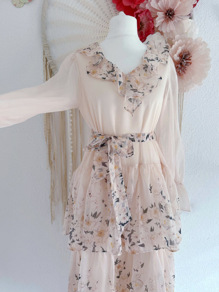 ROMANTISCHES MAXIKLEID MIT RÜSCHEN - VERSCH. GRÖßEN -