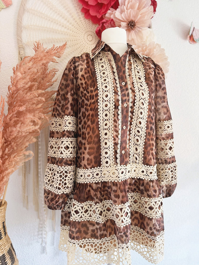 TUNIKLAKLEID MIT LEOMUSTER UND SPITZE - ONE SIZE -