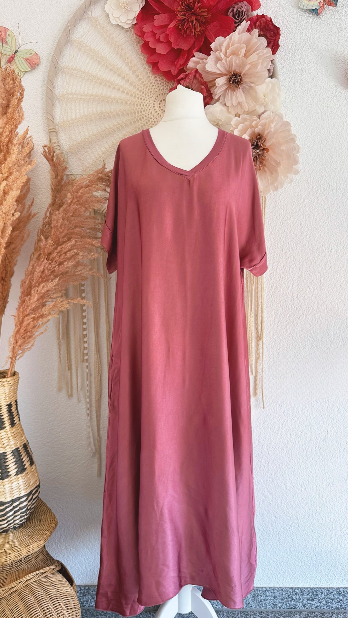 OVERSIZED MAXIKLEID MIT V-AUSSCHNITT IN ALTROSA - ONE SIZE -
