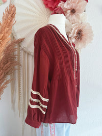 OVERSIZE TUNIKA-BLUSE MIT SPITZENDETAILS UND SCHMUCKPERLEN - ONE SIZE -