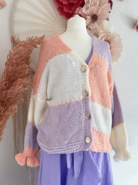 WEICHE & KUSCHELIGE STRICKJACKE MIT LILA - ONE SIZE -