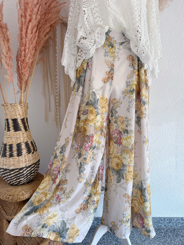 TRAUMHAFTE WIDE-LEG-HOSE MIT ROMANTISCHEM GOBELINPRINT IN GELB - ONE SIZE -