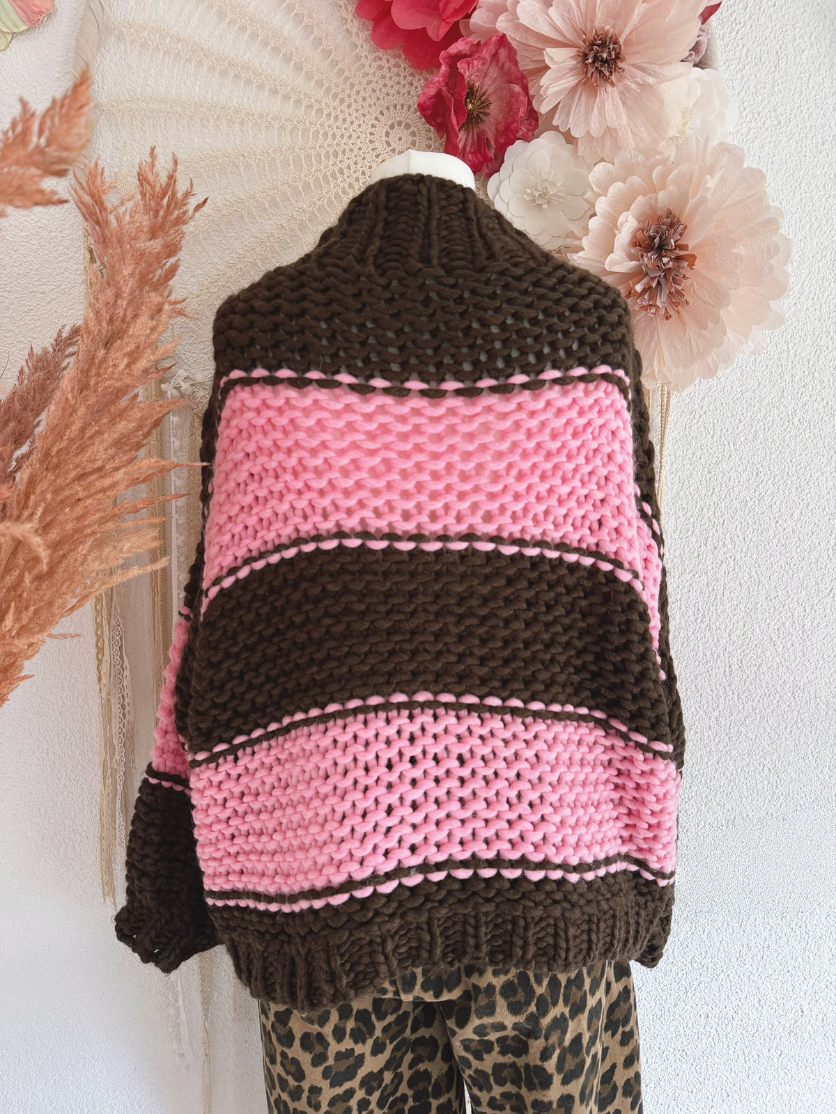 GROBSTRICKPULLOVER IN PINK & BRAUN - ONE SIZE -