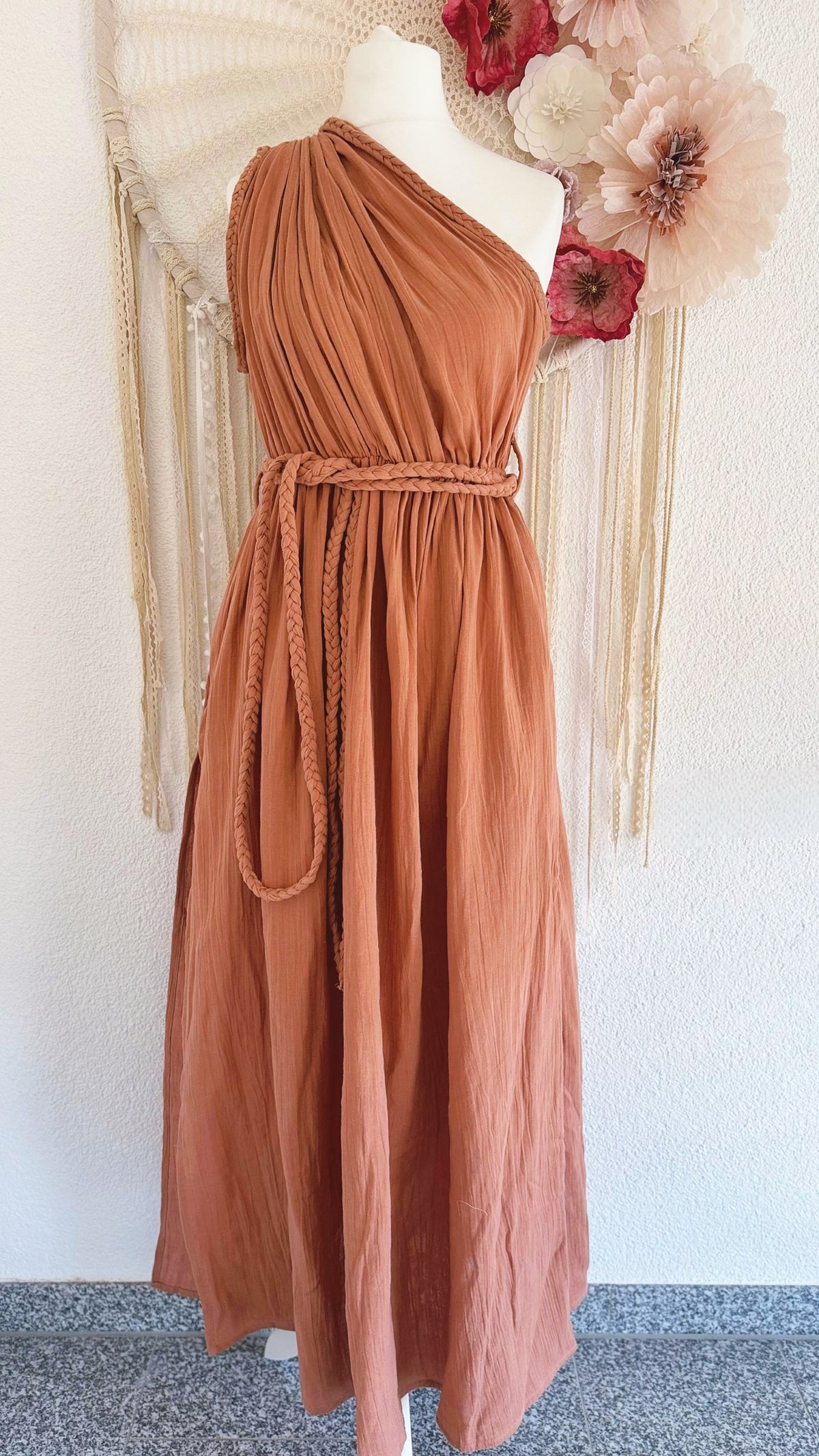 ONE-SHOULDER KLEID IN ROST - ONE SIZE -