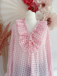 ROMANTISCHE GINGHAM-TUNIKA MIT RÜSCHEN IN PASTELLROSA - ONE SIZE -