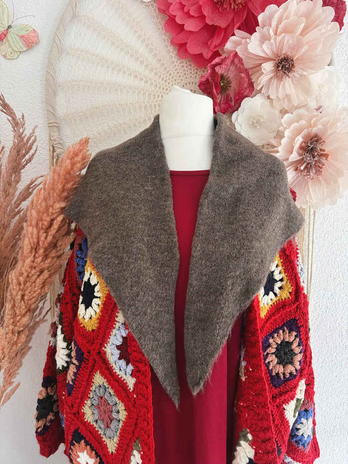 KUSCHELIGES HALSTUCH IN BRAUN