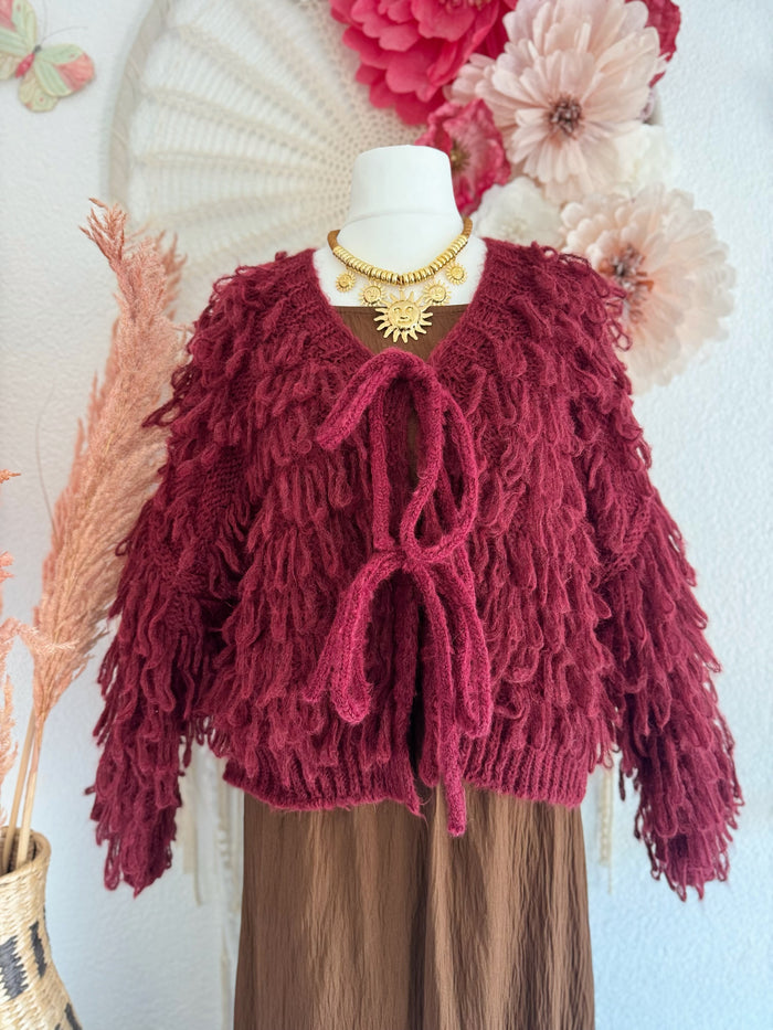 KUSCHELIGE STRICKJACKE MIT FRANSEN - ONE SIZE -