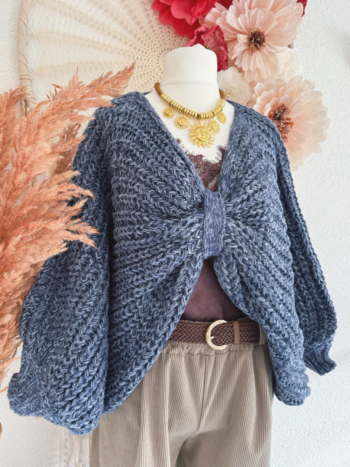 OVERSIZED STRICKPULLOVER "SCHLEIFCHEN" IN BLAU - ONE SIZE -
