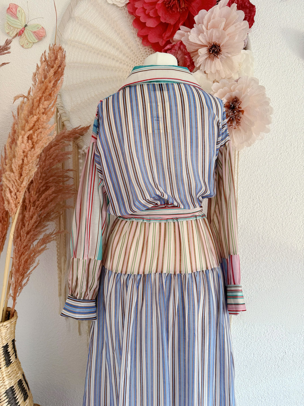 GESTREIFTES KLEIDCHEN MIT BALLONÄRMELN - ONE SIZE -