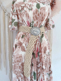 TAILLENGÜRTEL MIT GROßER SCHNALLE IN BEIGE