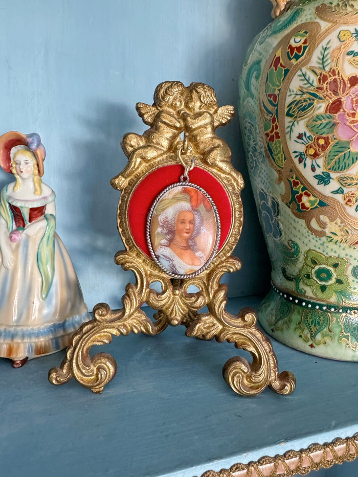 VINTAGE ANHÄNGER MIT MINIATUR-PORTRÄT