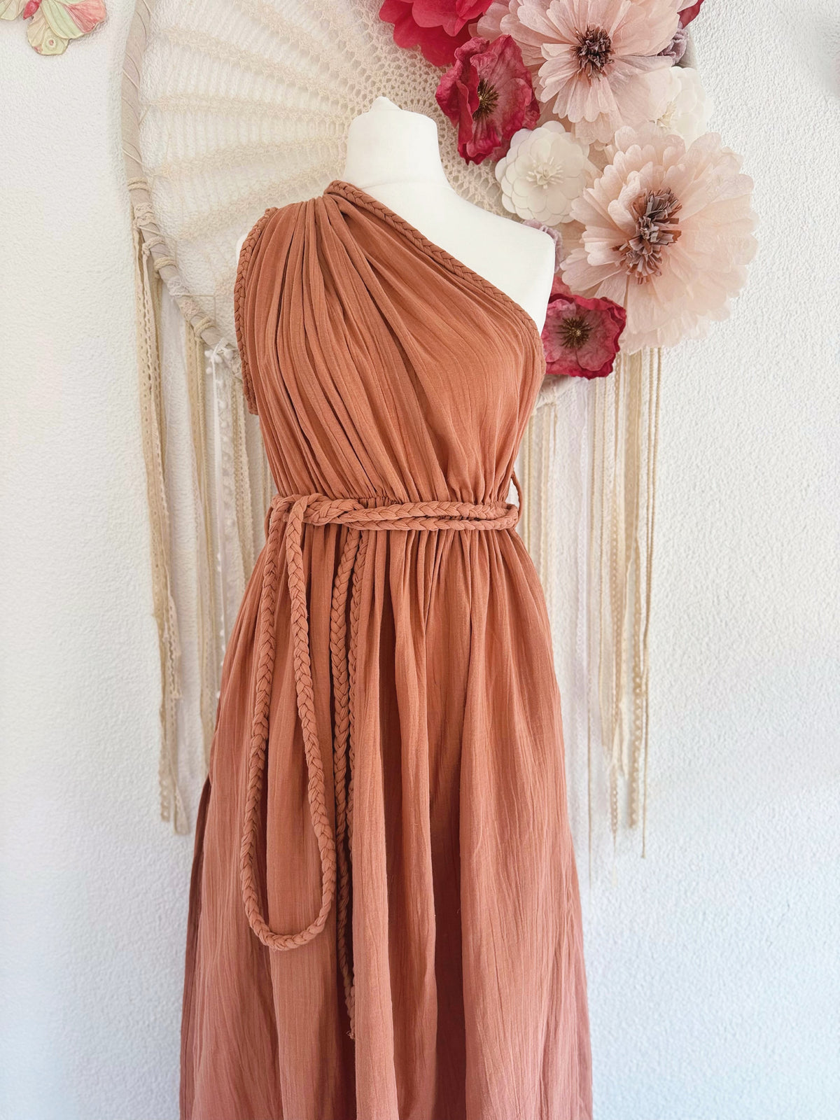 ONE-SHOULDER KLEID IN ROST - ONE SIZE -