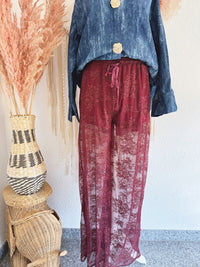 HOSE AUS SPITZE IN BURGUNDER - ONE SIZE -