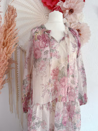 ROMANTISCHES BOHO-MAXIKLEID MIT BLUMENMUSTER IN MAUVE
