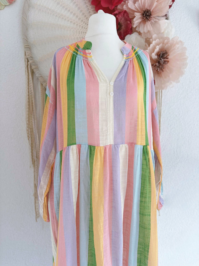 OVERSIZED MIDIKLEID MIT STREIFEN IN PASTELLFARBEN - ONE SIZE -