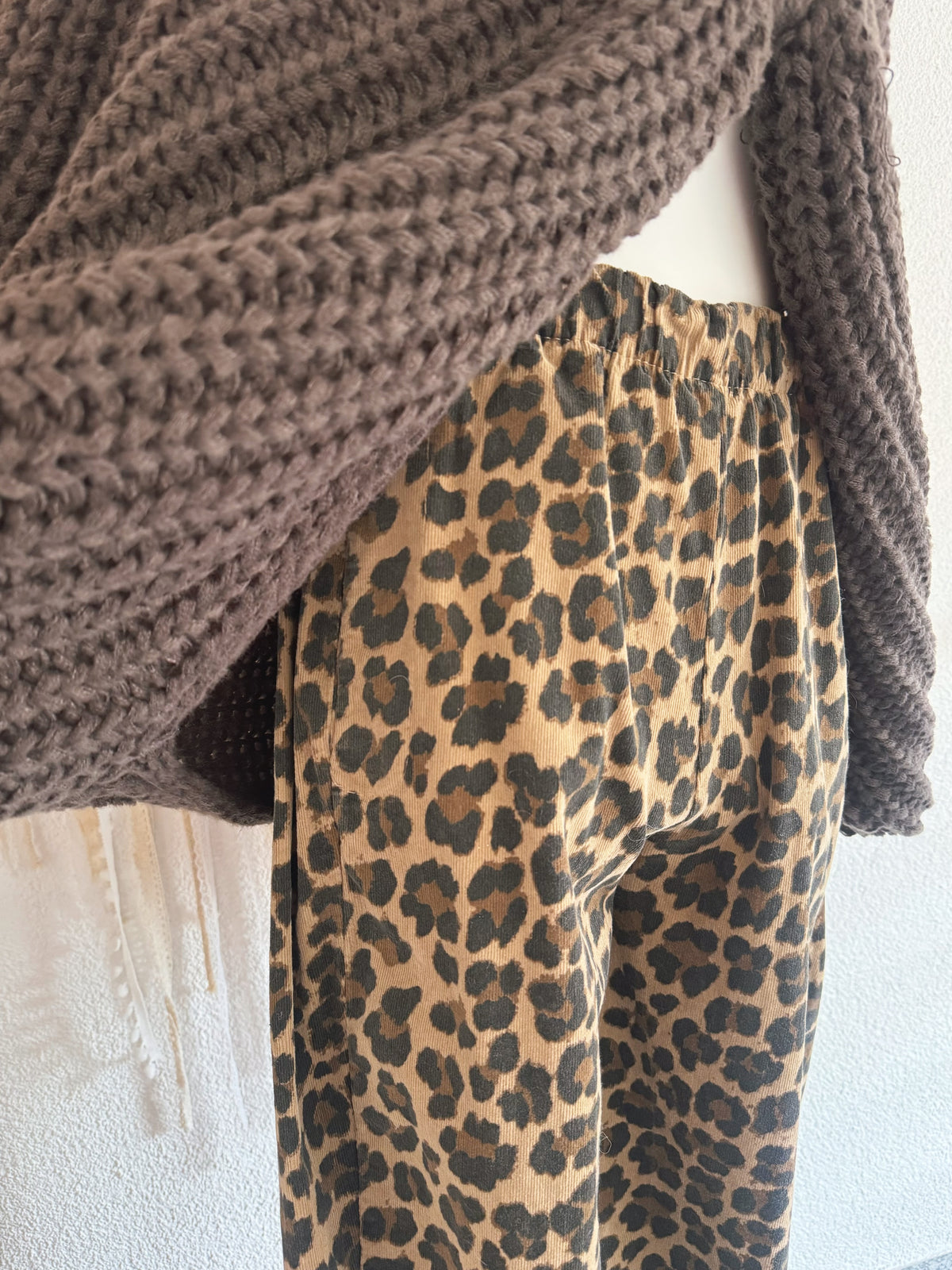 CORDHOSE MIT LEOPRINT - ONE SIZE -