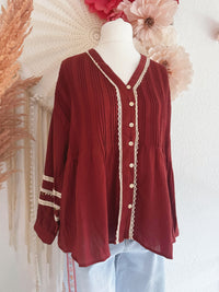 OVERSIZE TUNIKA-BLUSE MIT SPITZENDETAILS UND SCHMUCKPERLEN - ONE SIZE -