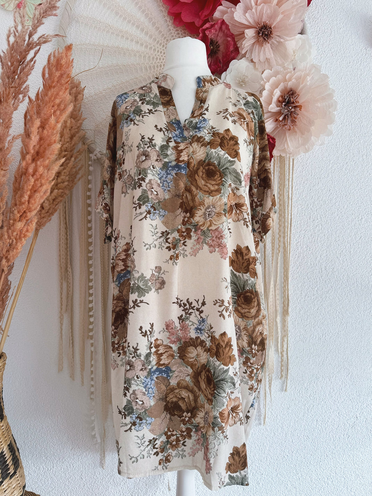 OVERSIZED TUNIKAKLEID MIT ROMANTISCHEM GOBELIN-MUSTER IN BRAUN - ONE SIZE -