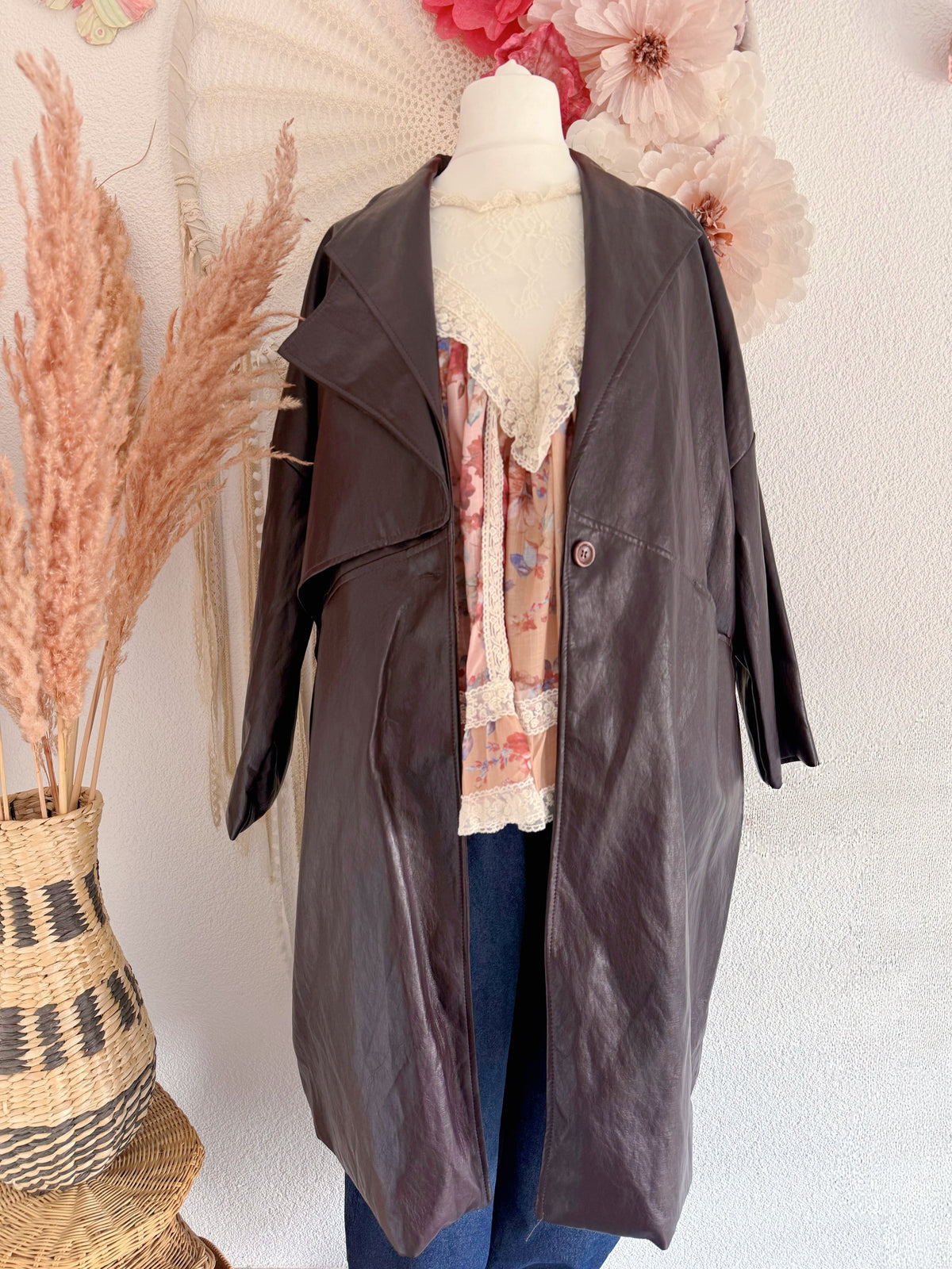 OVERSIZED-KUNSTLEDERMANTEL IN AUBERGINE - ONE SIZE -
